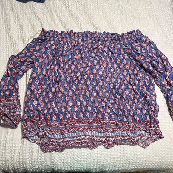 Off Shoulder EUC Top - Picture 1 of 3
